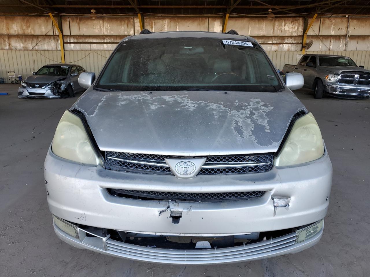 2004 TOYOTA SIENNA