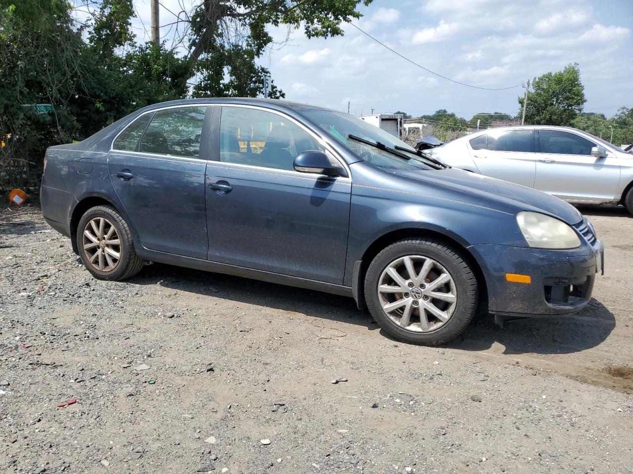 2010 VOLKSWAGEN JETTA