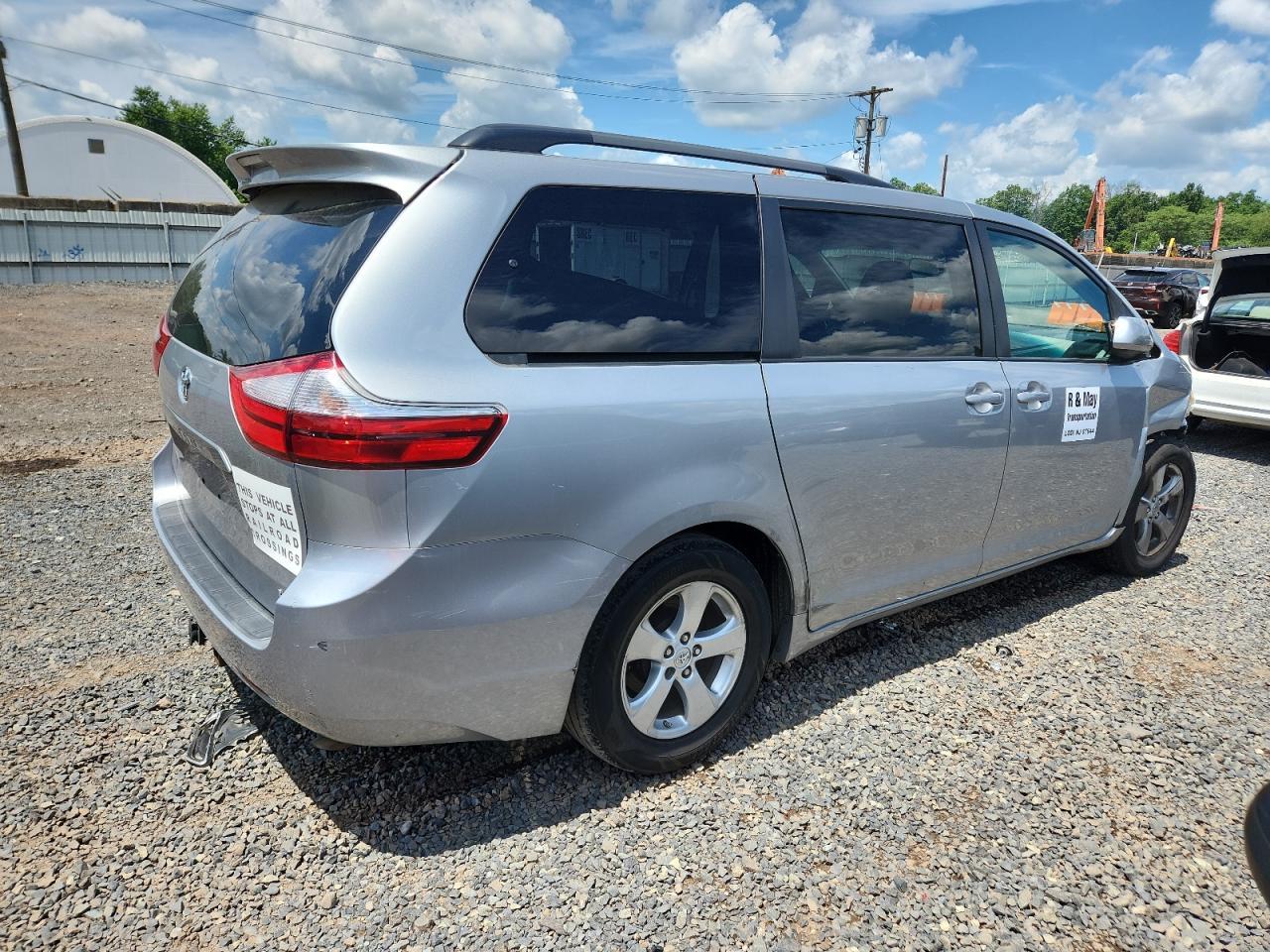 2016 TOYOTA SIENNA