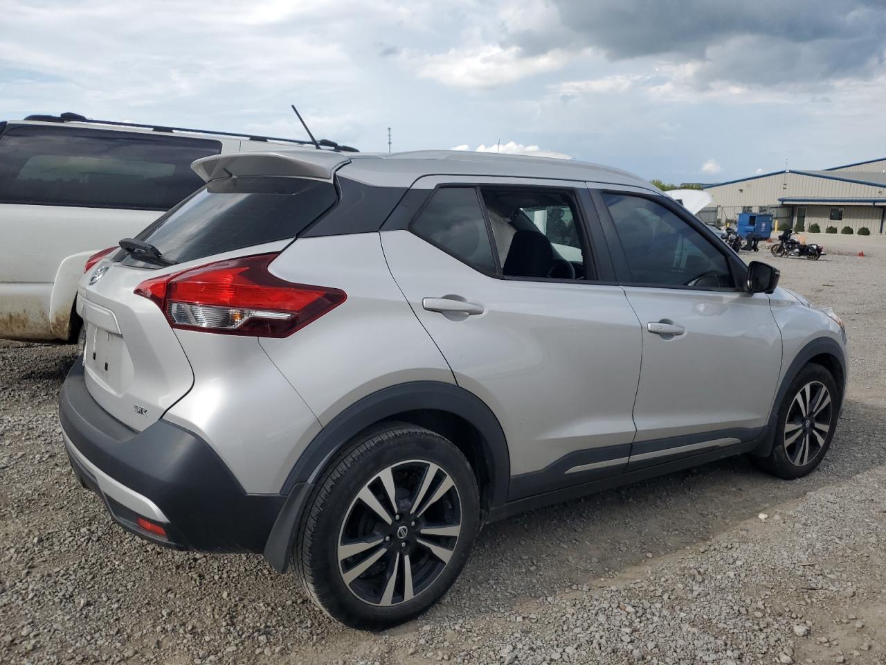 2019 NISSAN KICKS