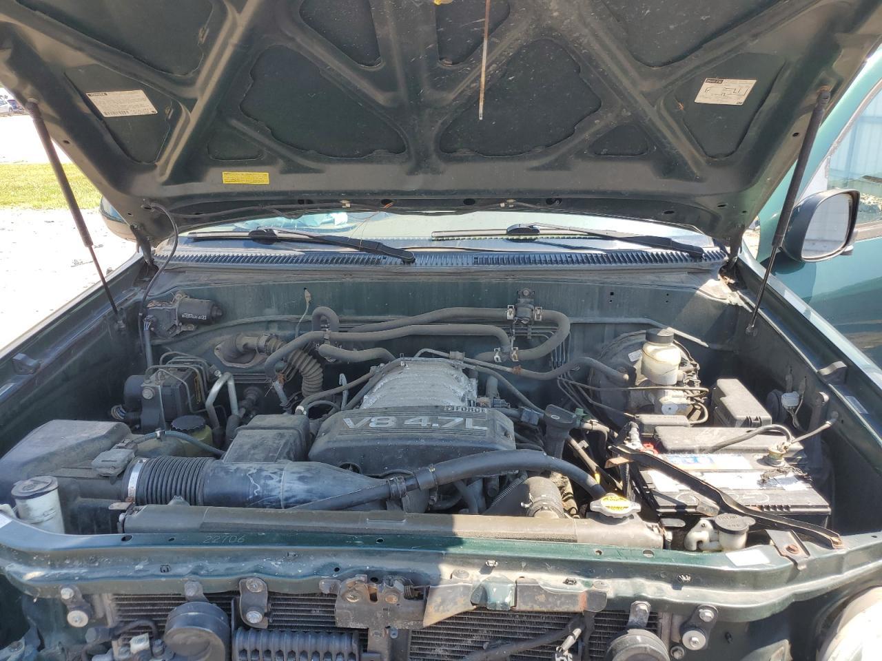 2004 TOYOTA Sequoia