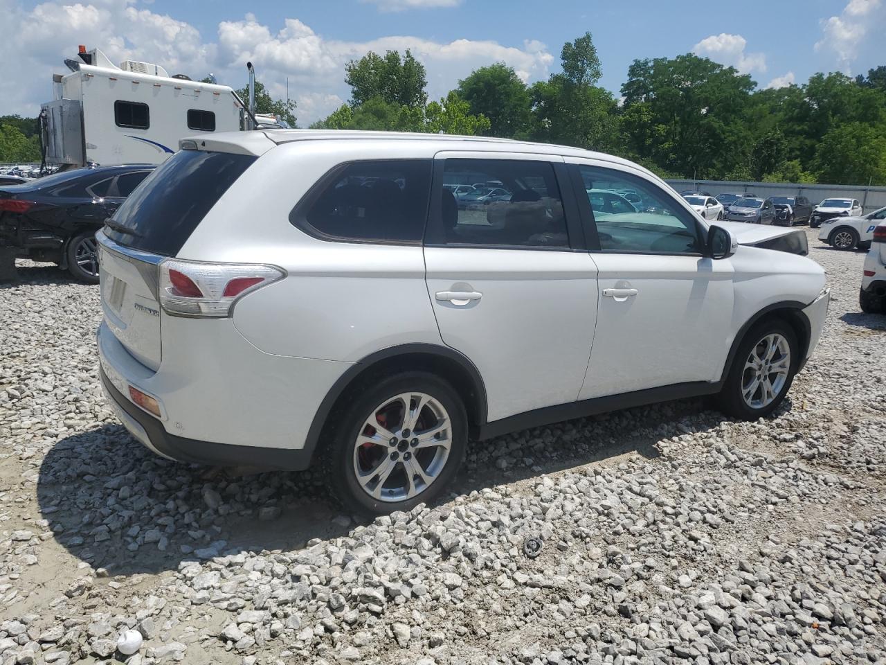2015 MITSUBISHI outlander