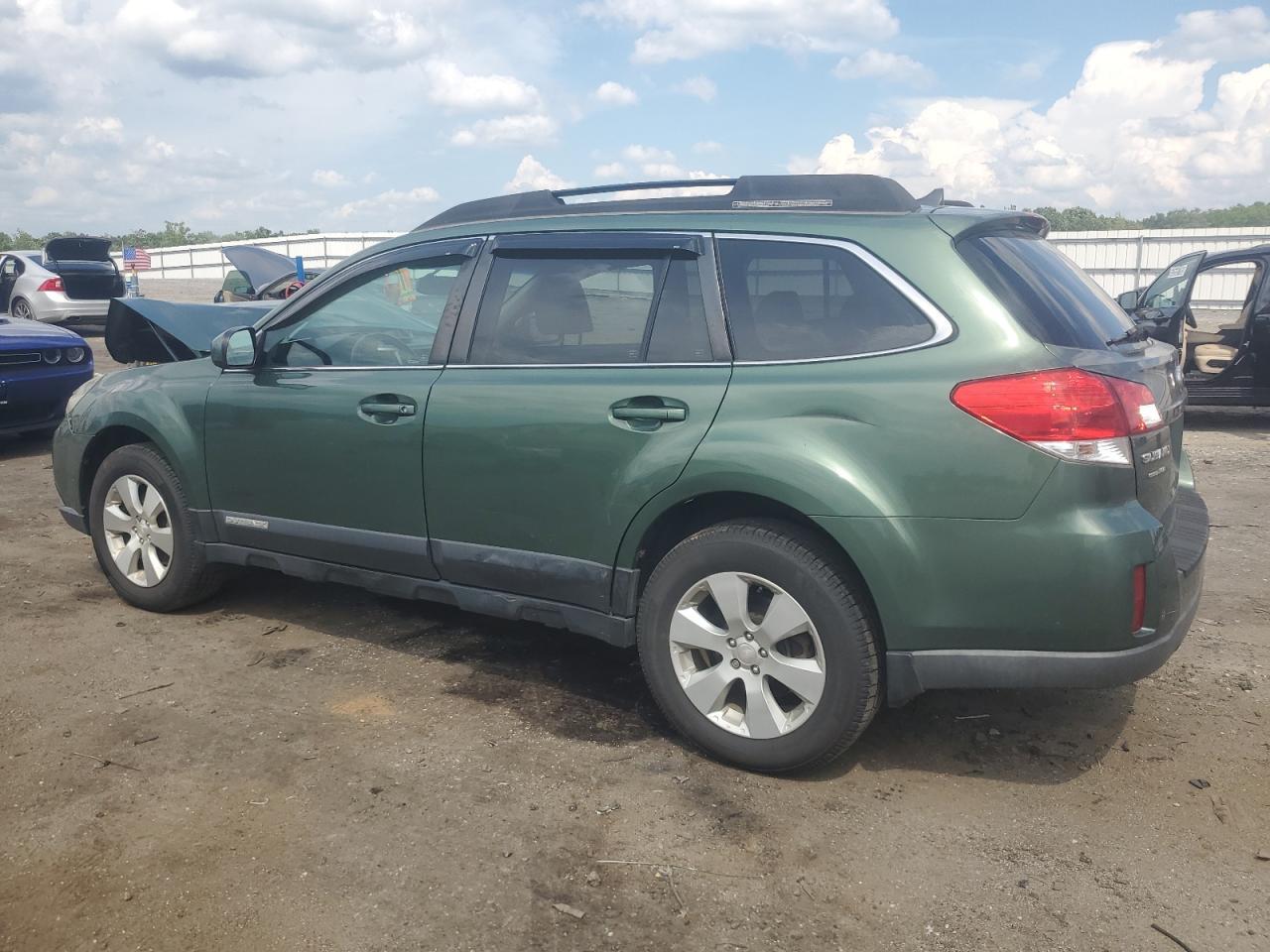 2011 SUBARU Outback