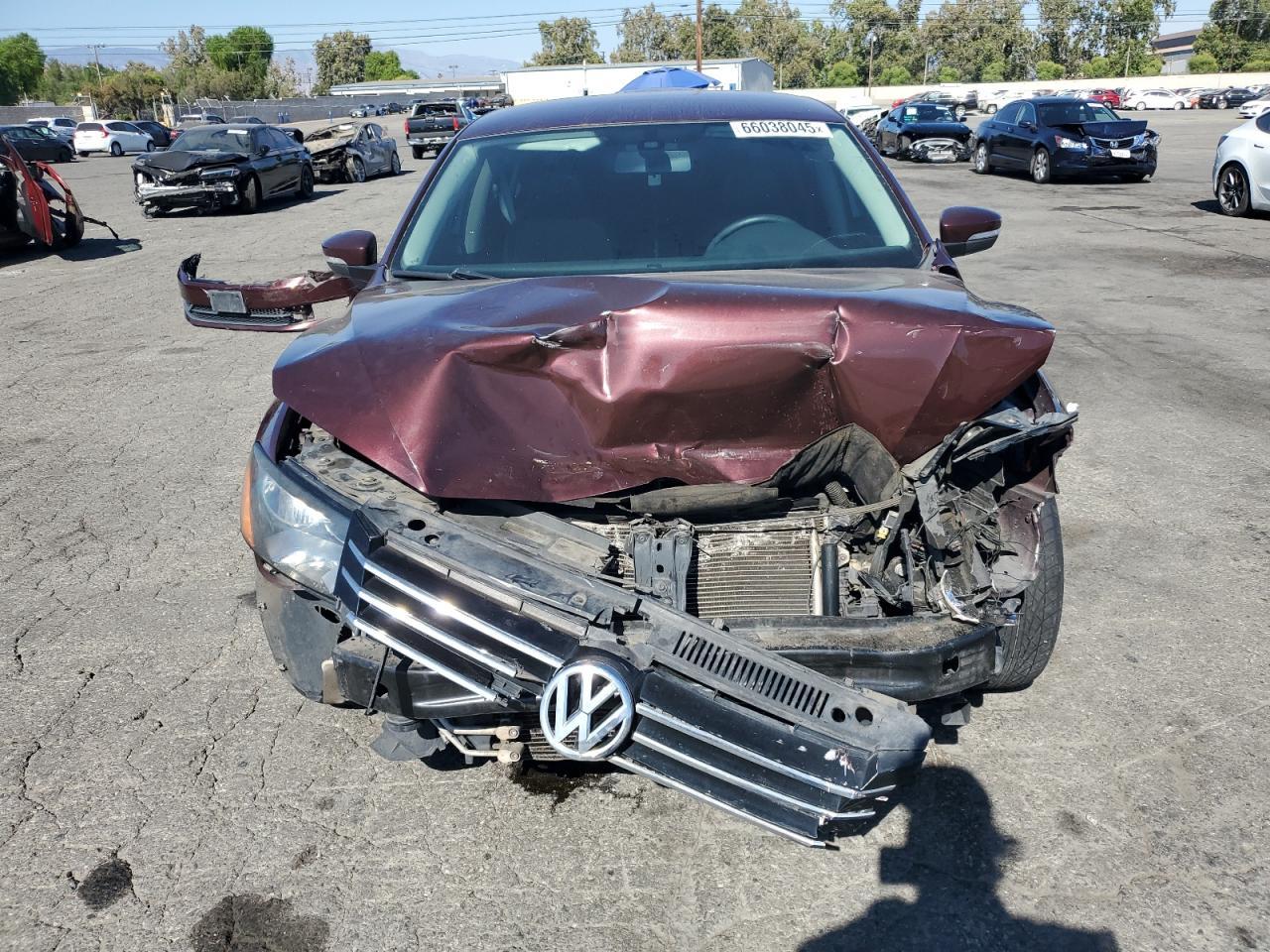 2014 VOLKSWAGEN Passat