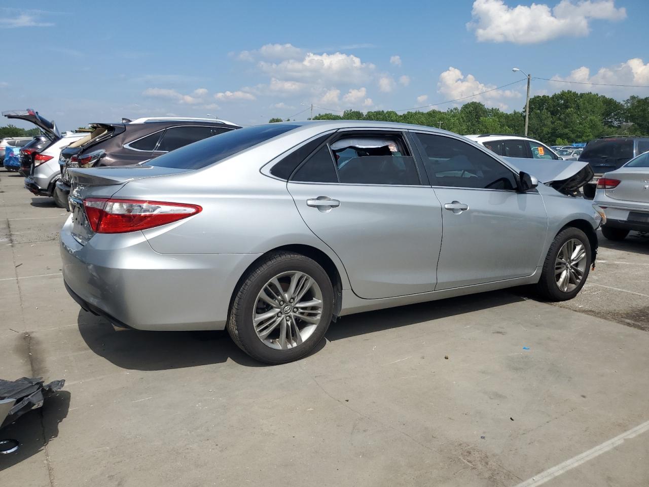 2016 TOYOTA CAMRY