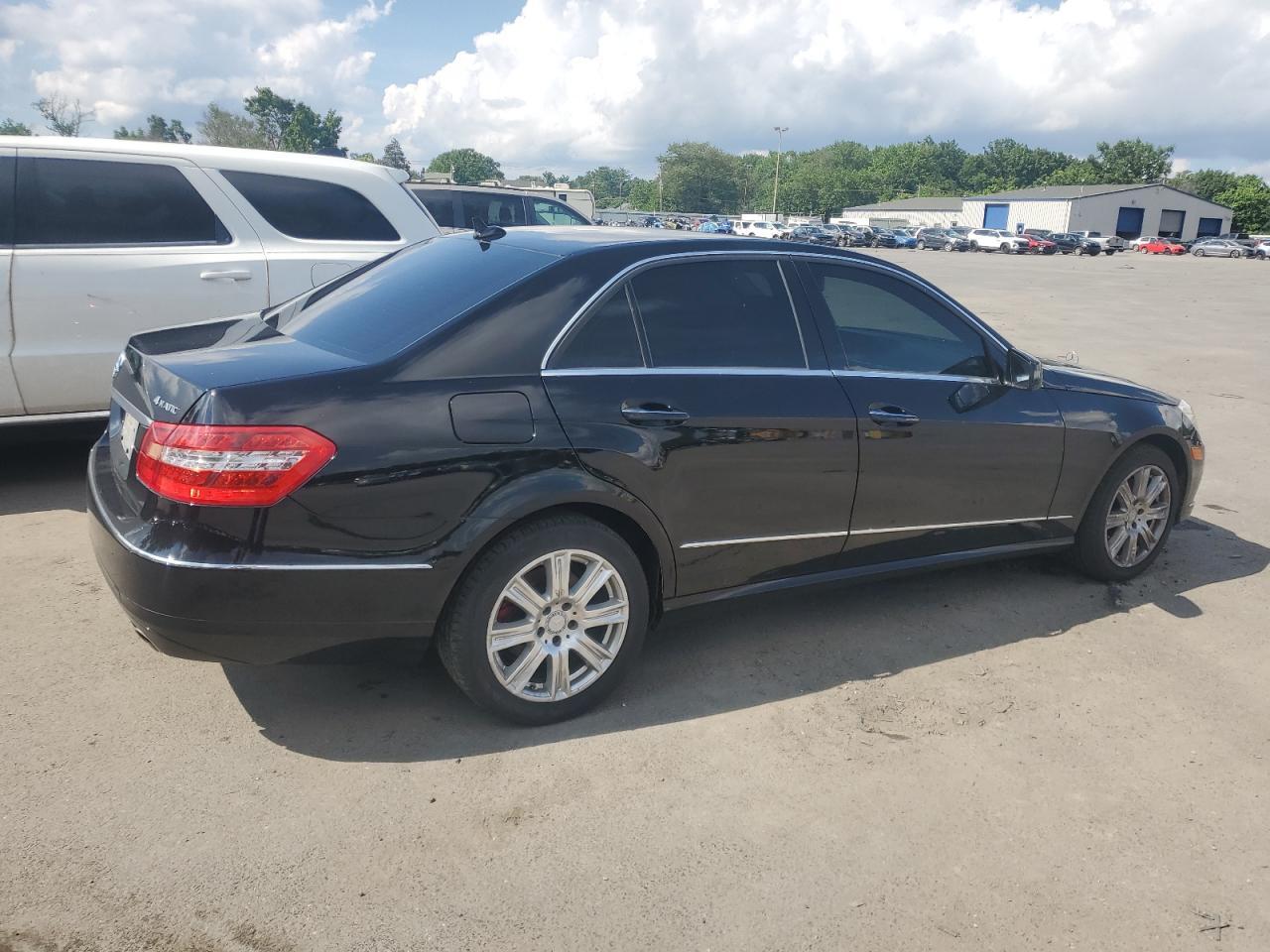 2013 MERCEDES-BENZ E-Class