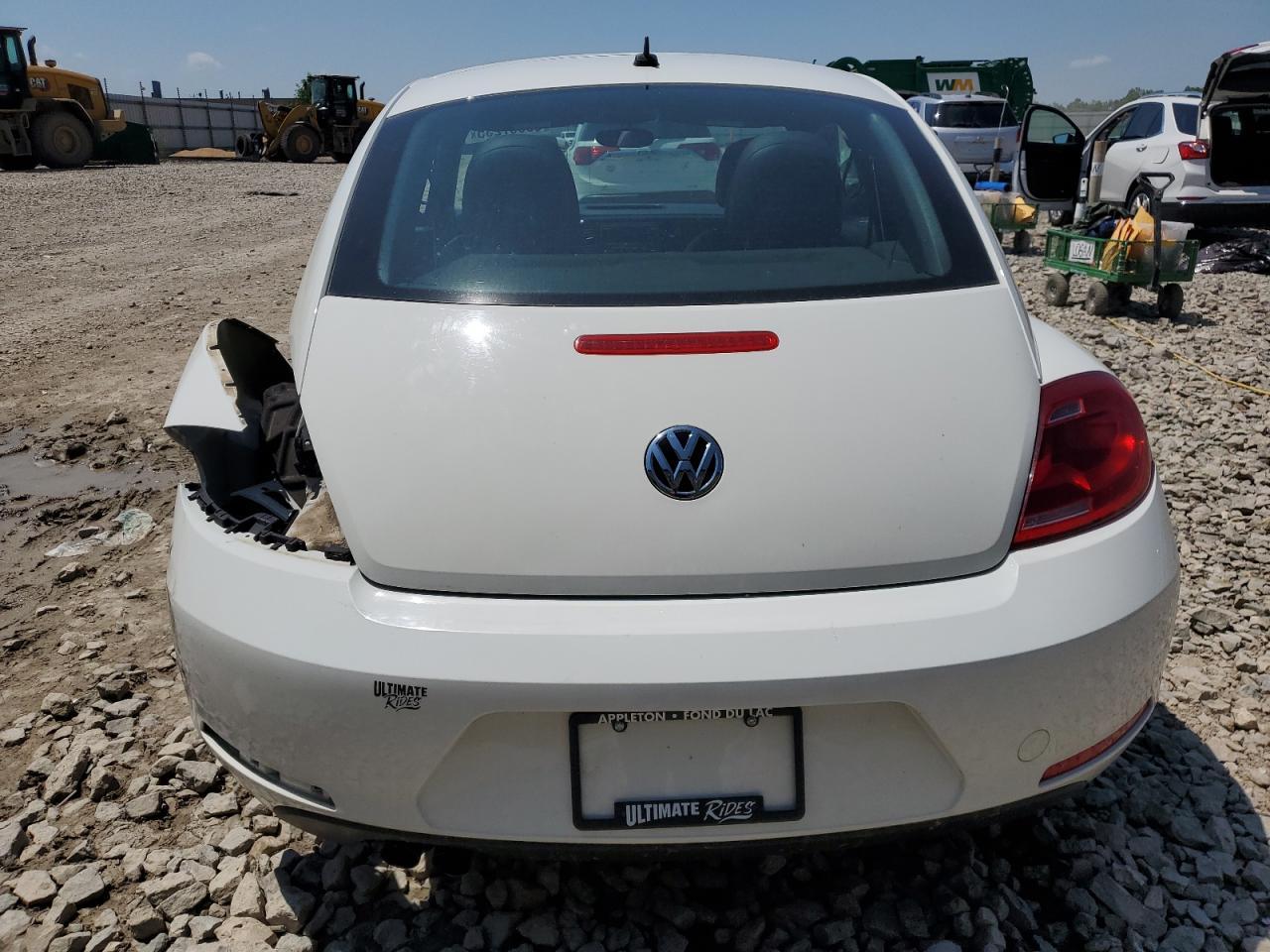 2015 VOLKSWAGEN Beetle