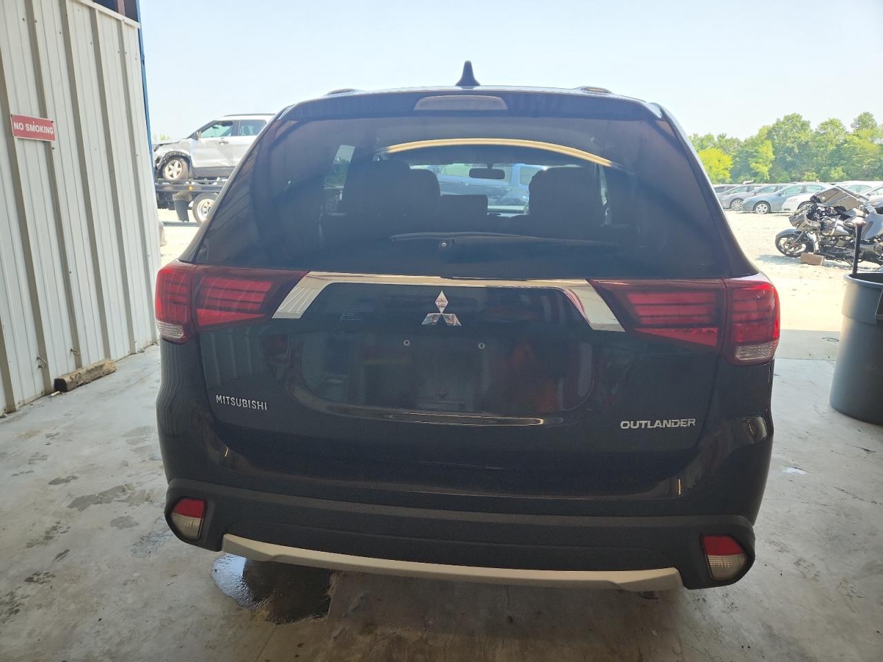 2018 MITSUBISHI outlander