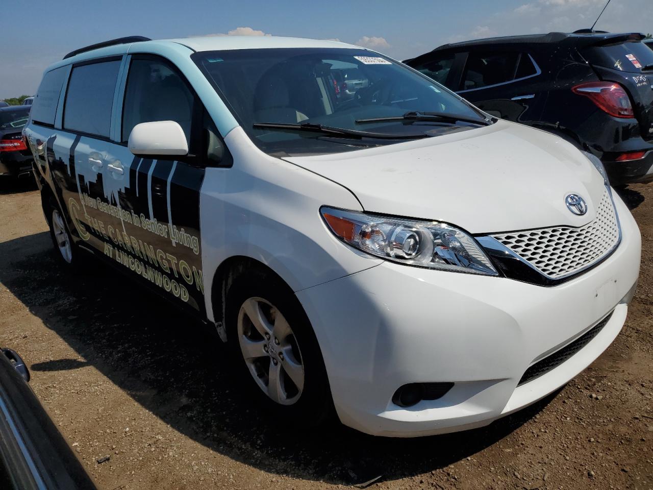 2017 TOYOTA SIENNA
