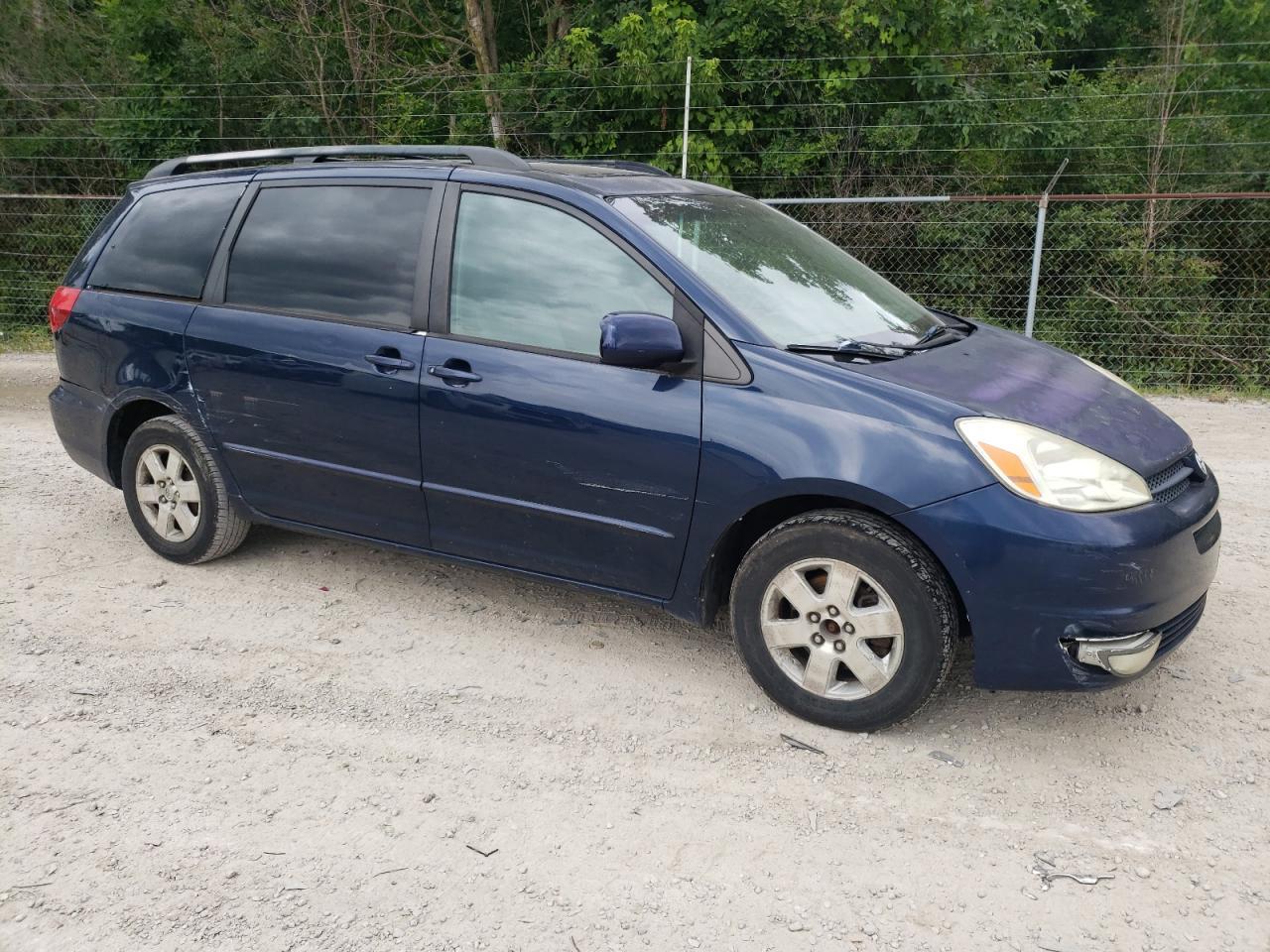2004 TOYOTA SIENNA
