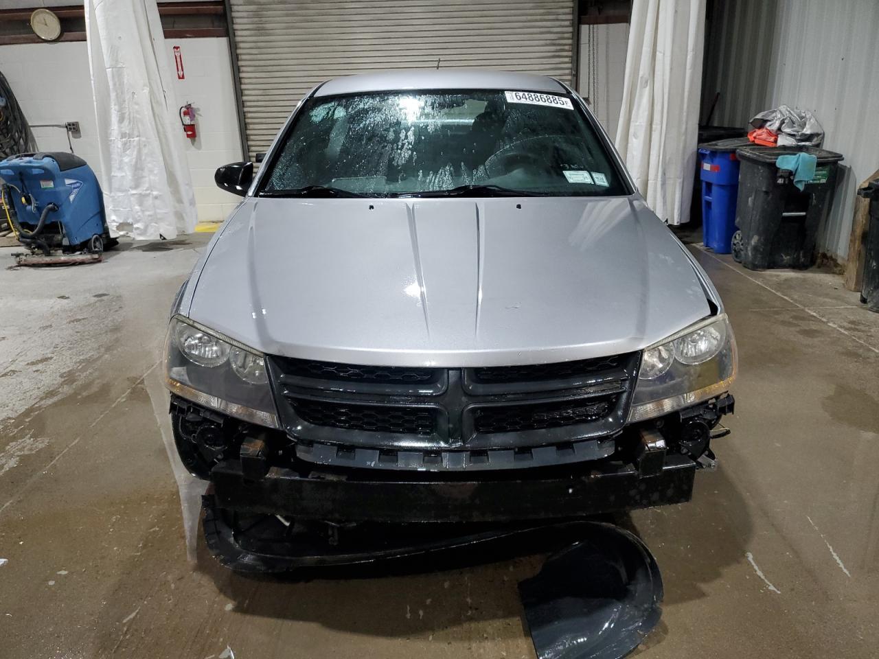 2014 DODGE Avenger