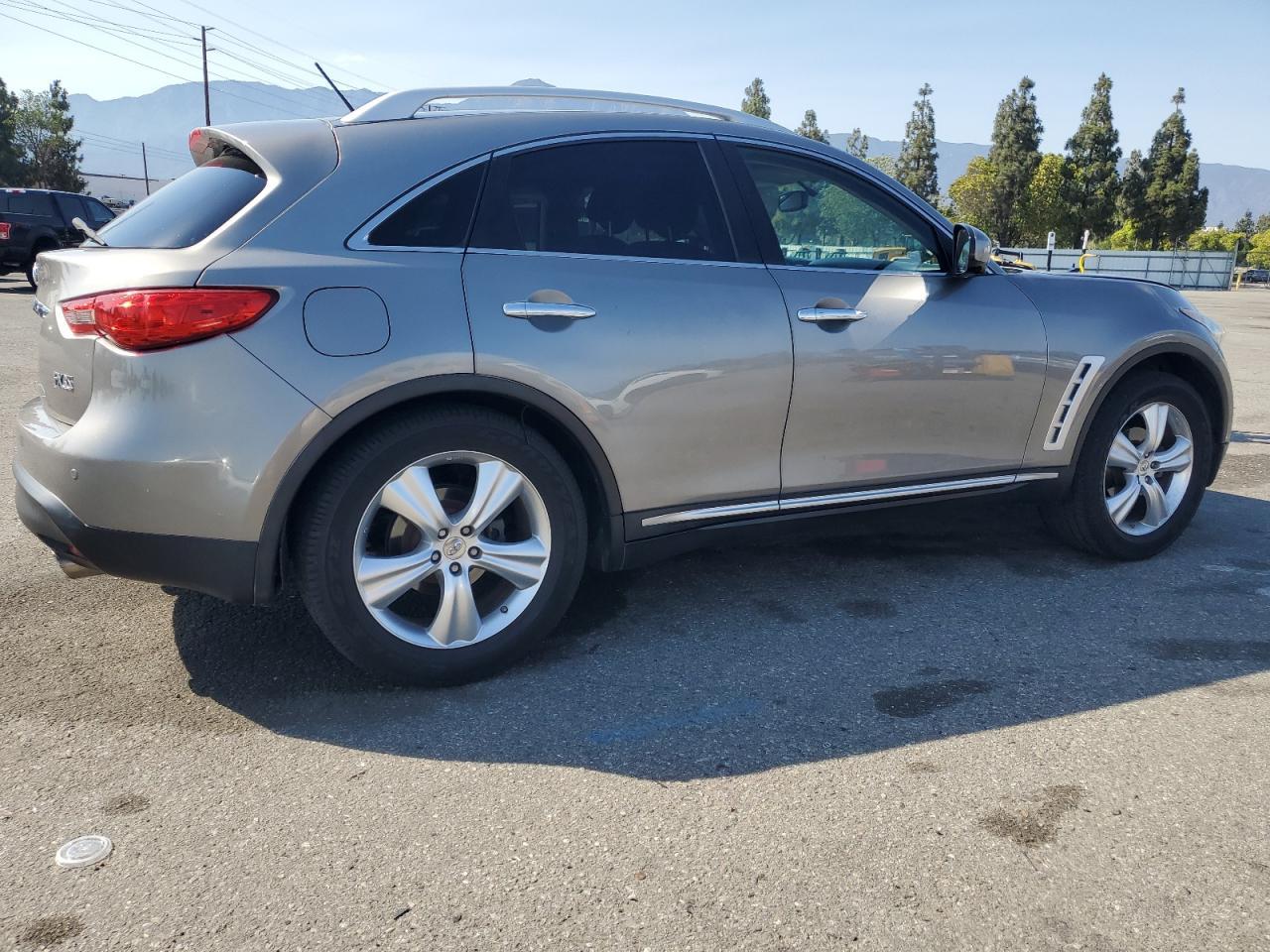 2010 INFINITI FX35
