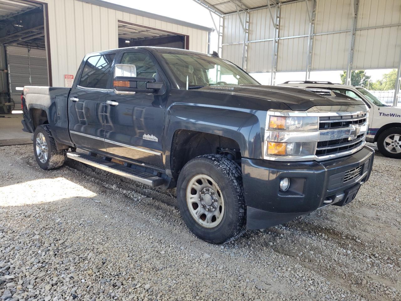 2018 CHEVROLET Silverado