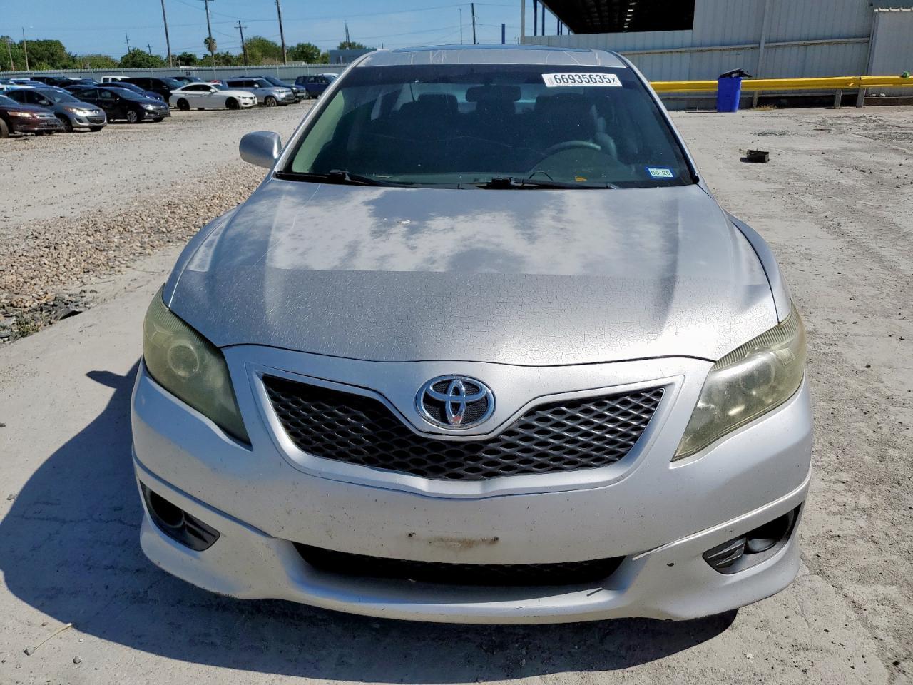 2011 TOYOTA CAMRY