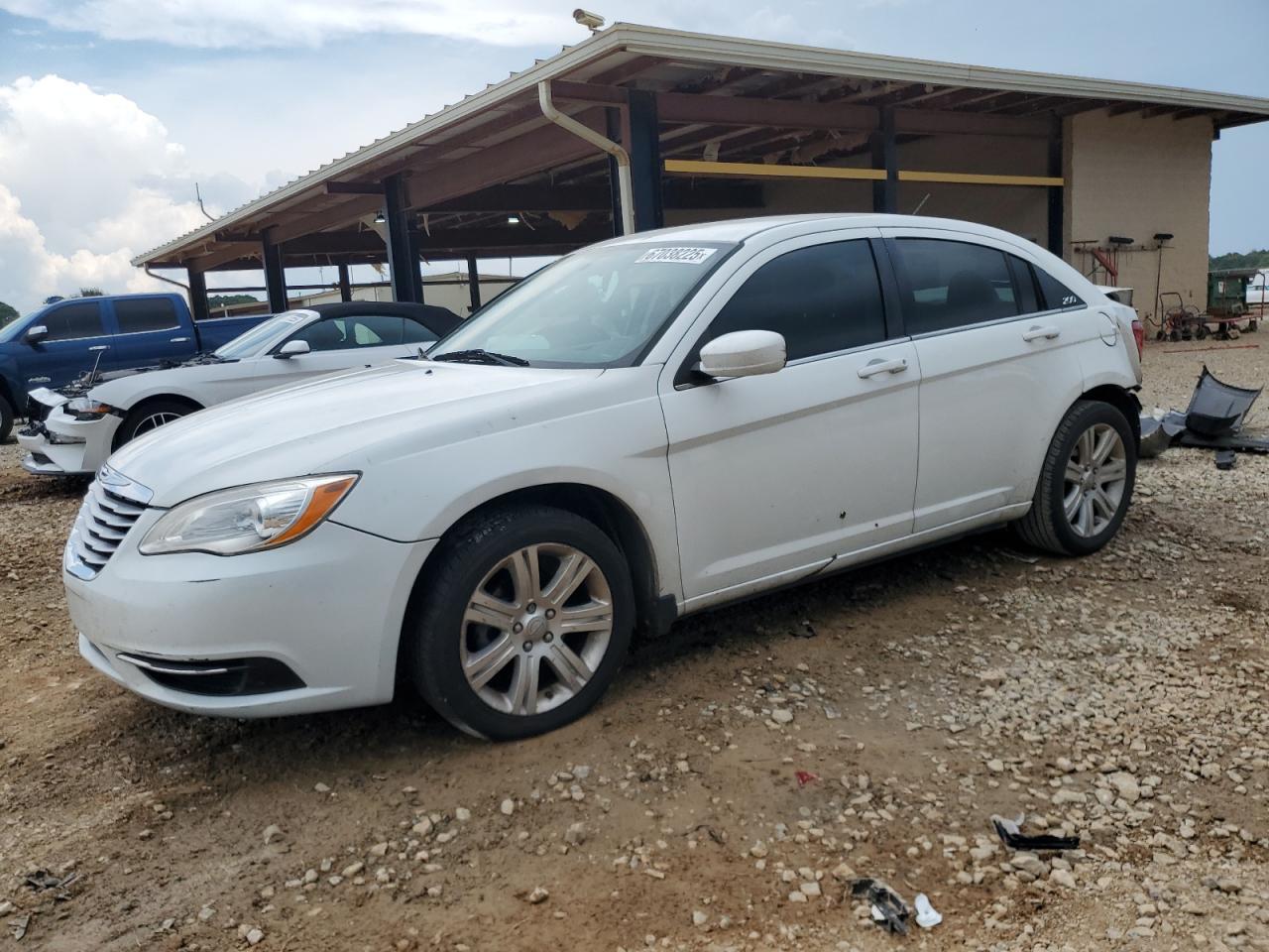 2013 CHRYSLER 200