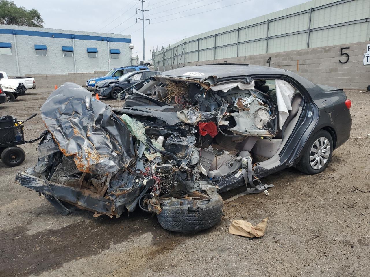 2013 TOYOTA COROLLA