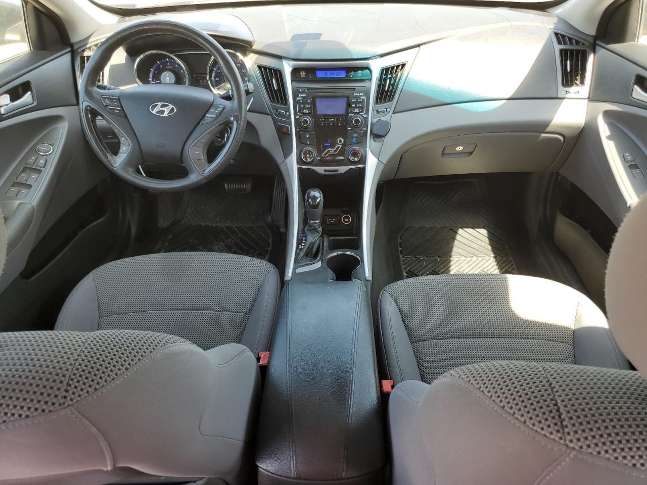 2011 HYUNDAI SONATA
