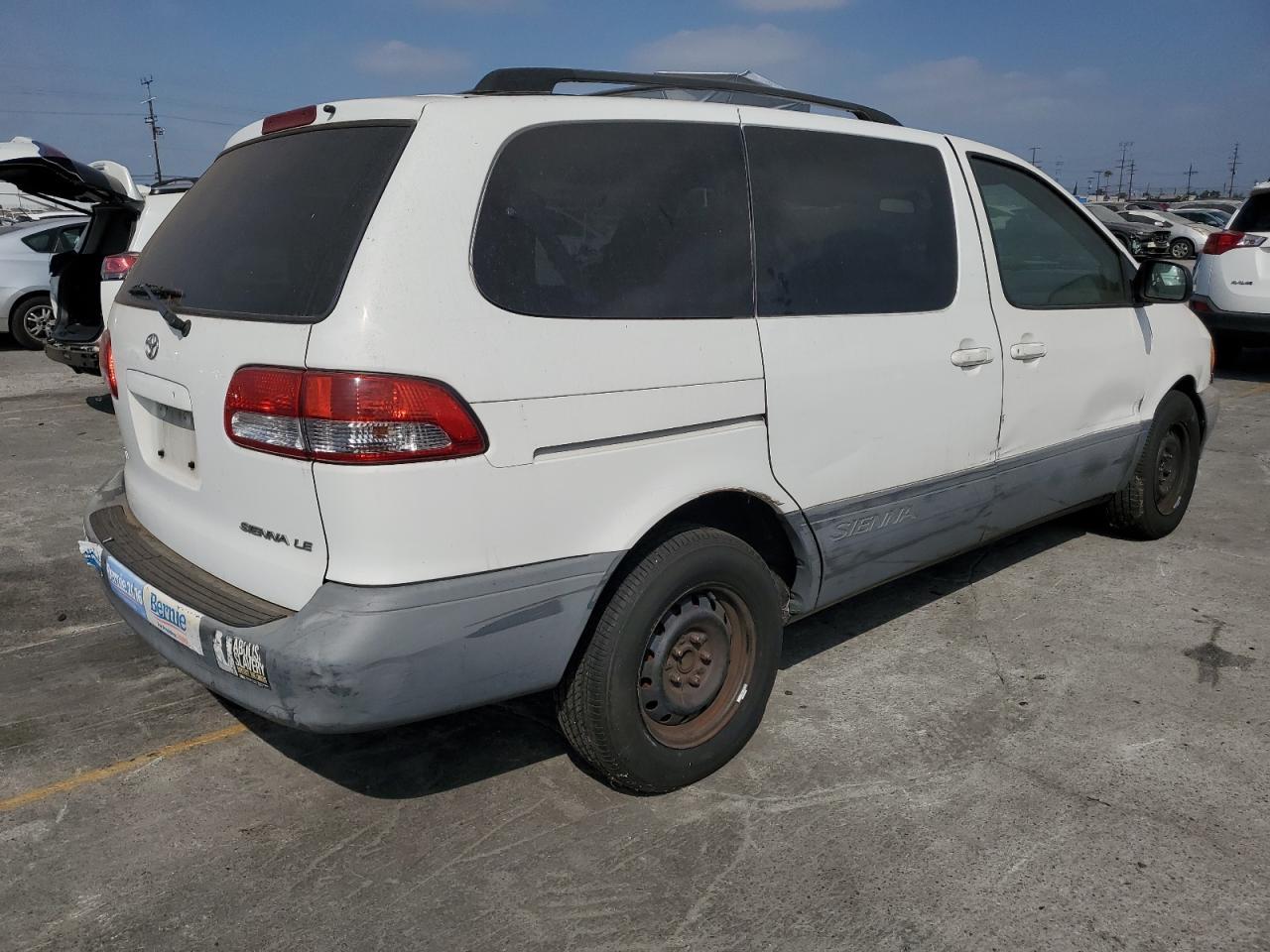 2002 TOYOTA SIENNA