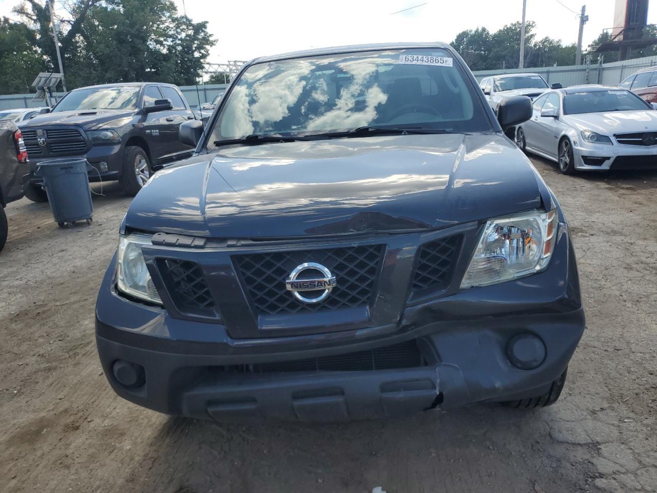 2011 NISSAN Frontier