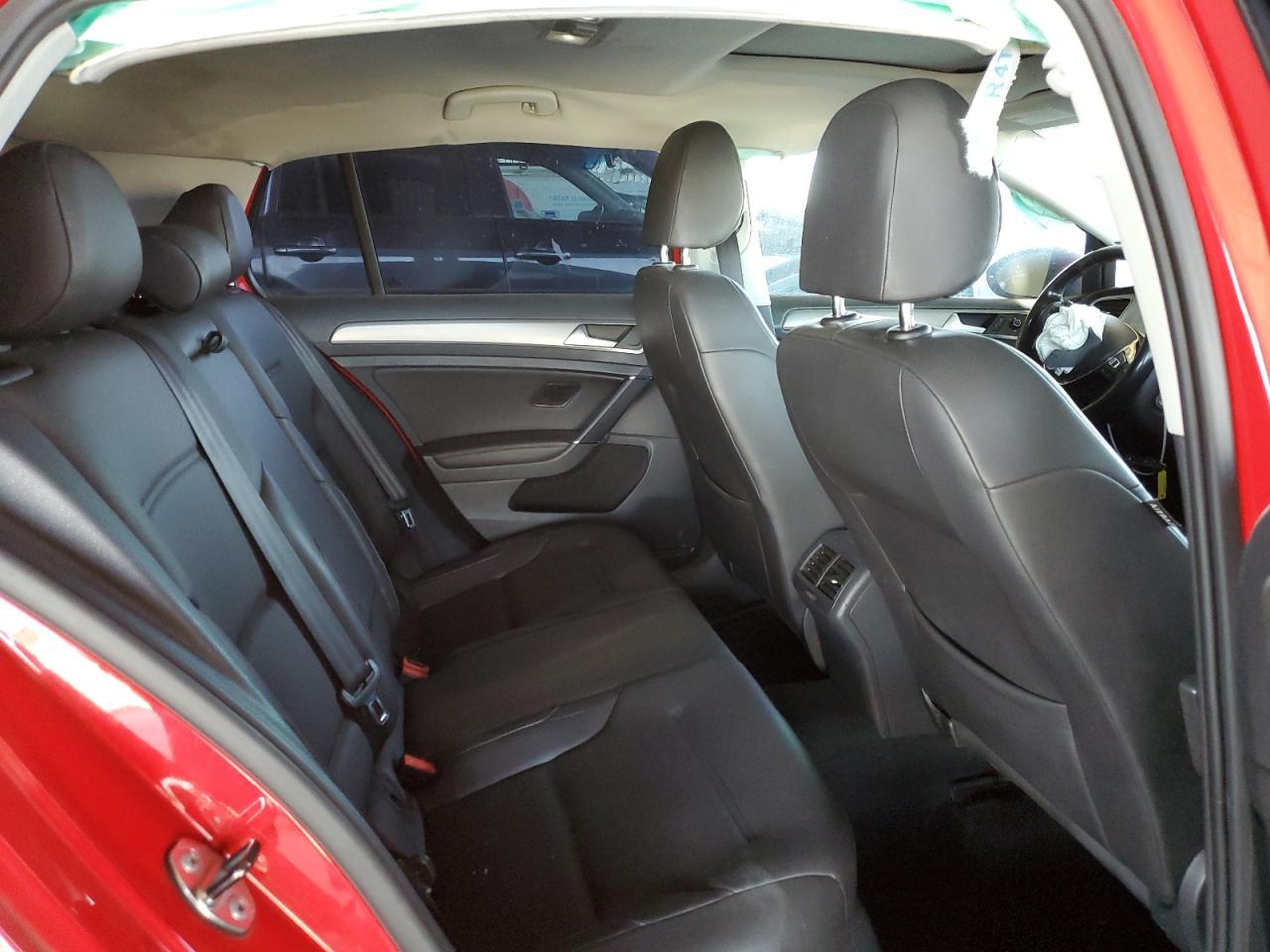 2015 VOLKSWAGEN GOLF