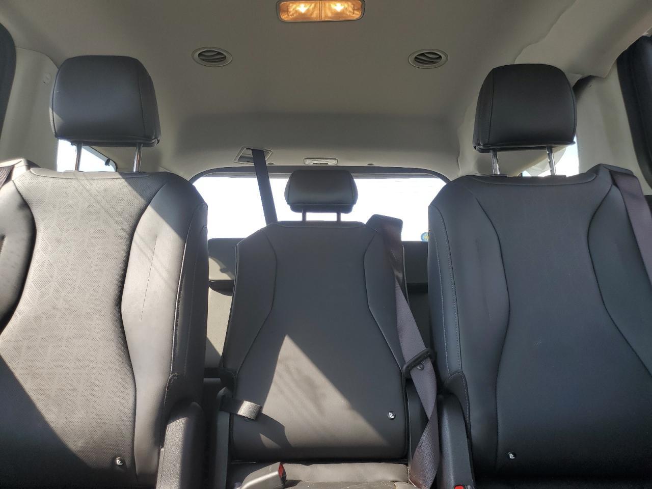 2025 KIA Carnival