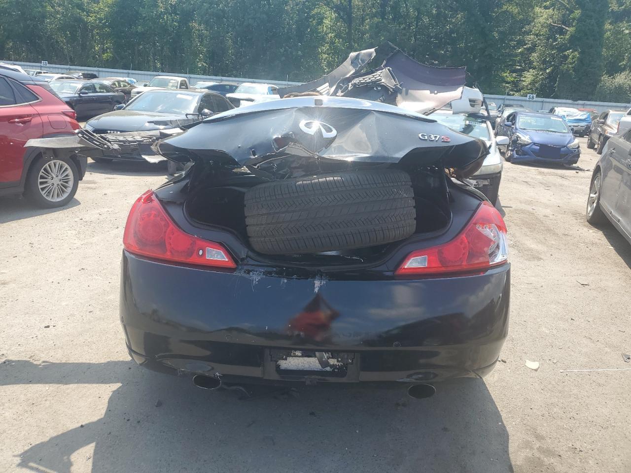 2013 INFINITI G37