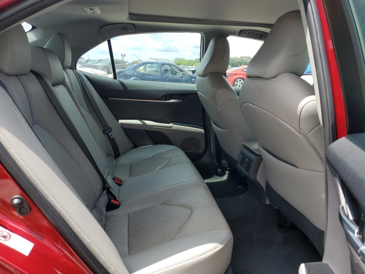 2018 TOYOTA CAMRY