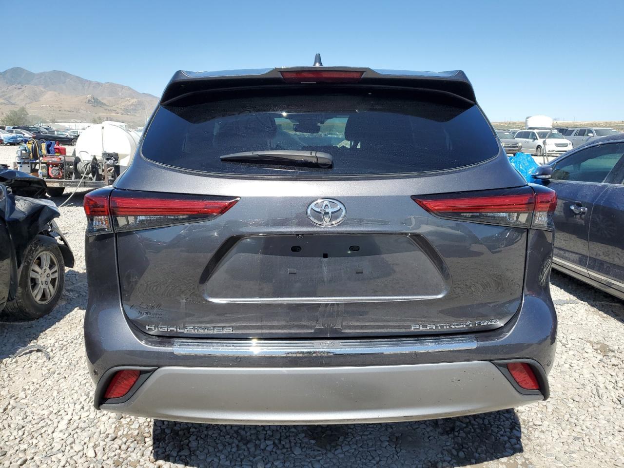 2022 TOYOTA HIGHLANDER