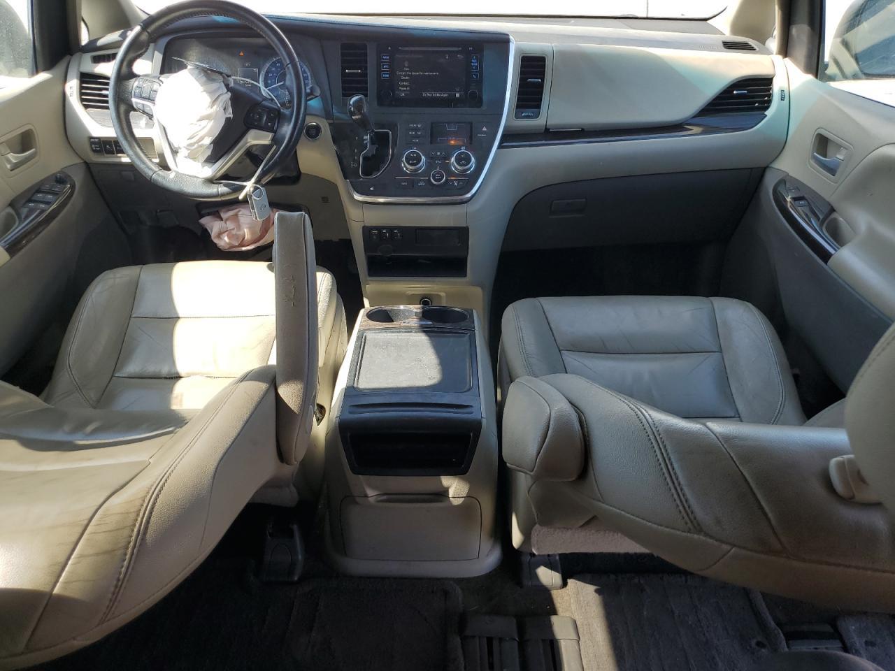 2015 TOYOTA SIENNA