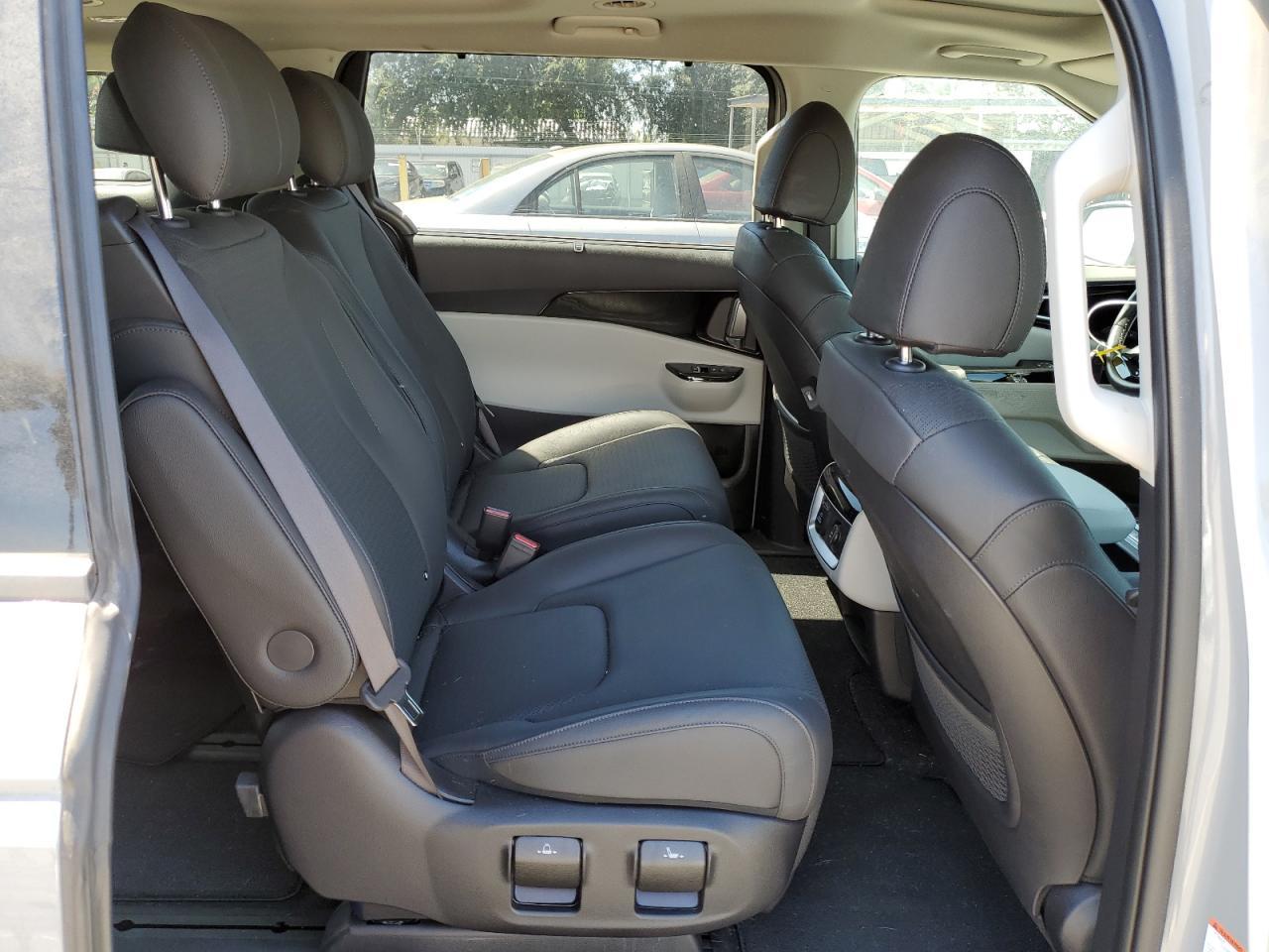 2024 KIA Carnival
