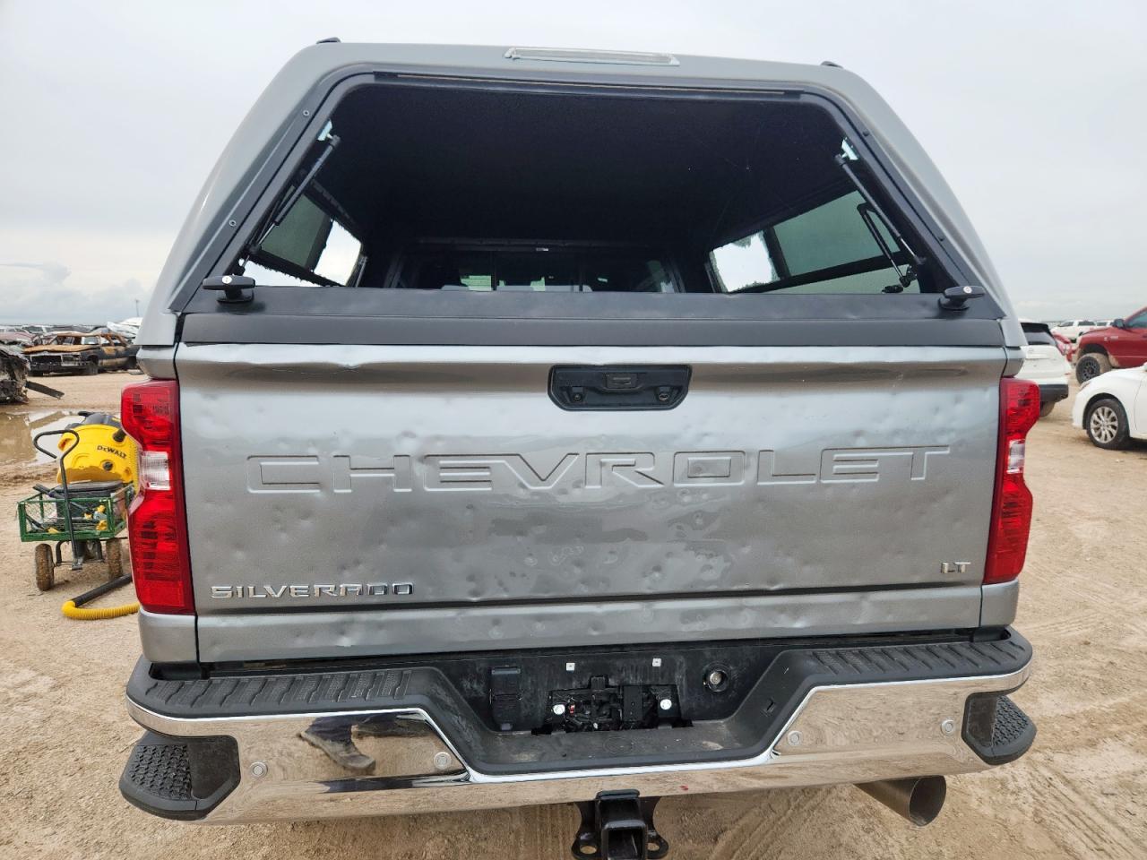 2025 CHEVROLET Silverado