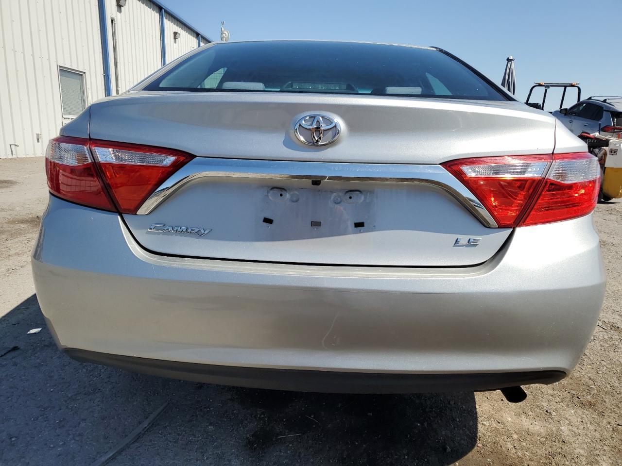 2016 TOYOTA CAMRY