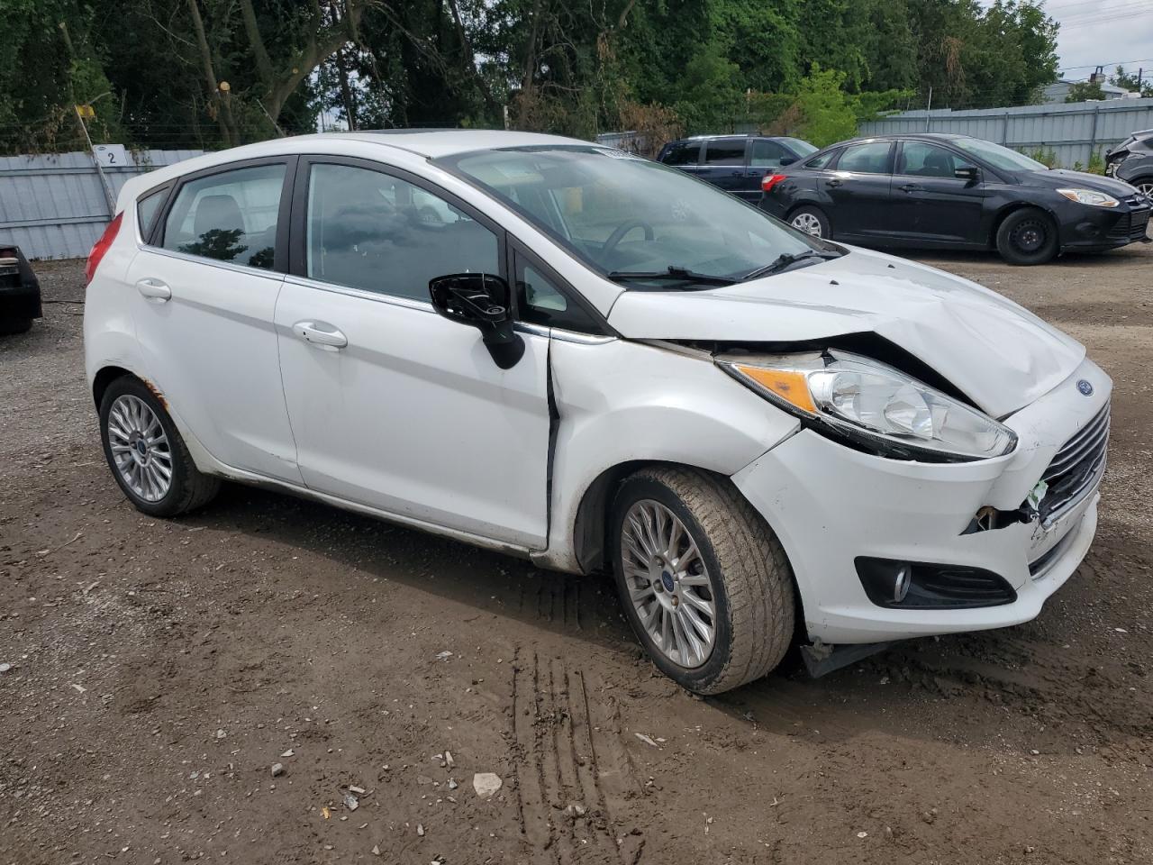 2015 FORD Fiesta