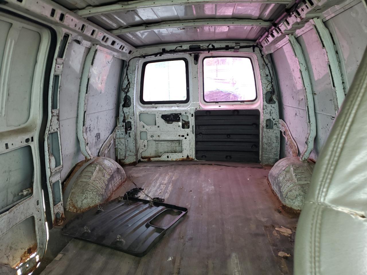 2006 CHEVROLET EXPRESS 2500