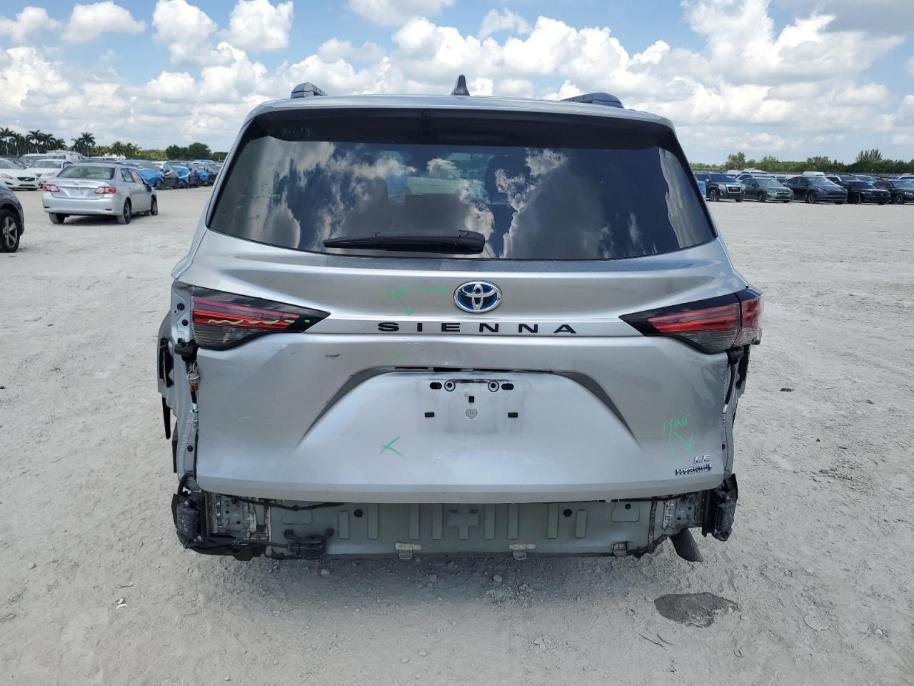 2022 TOYOTA SIENNA