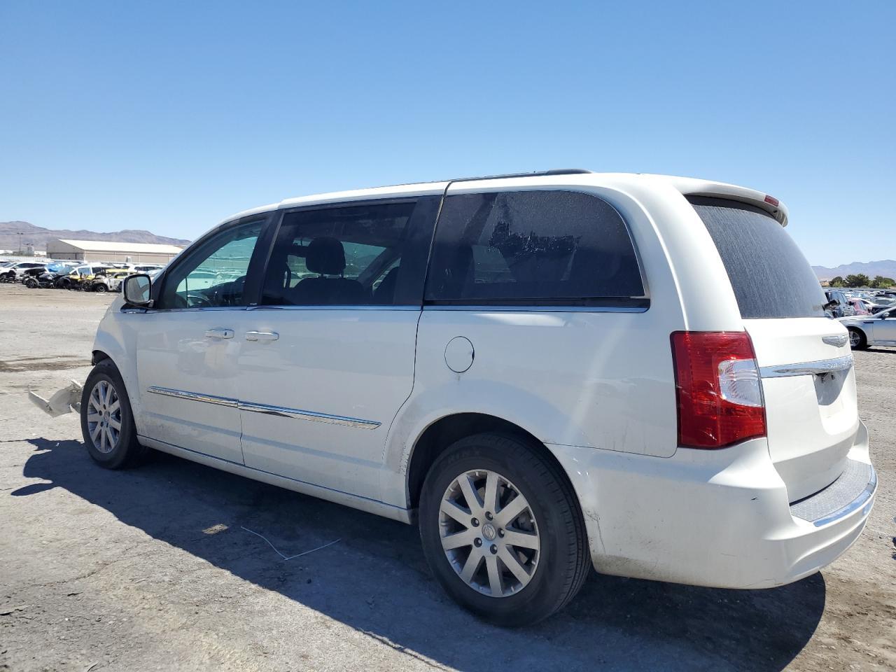 2013 CHRYSLER Town & Country