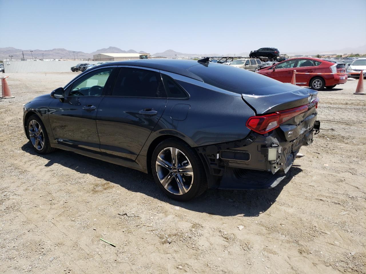 2022 KIA K5