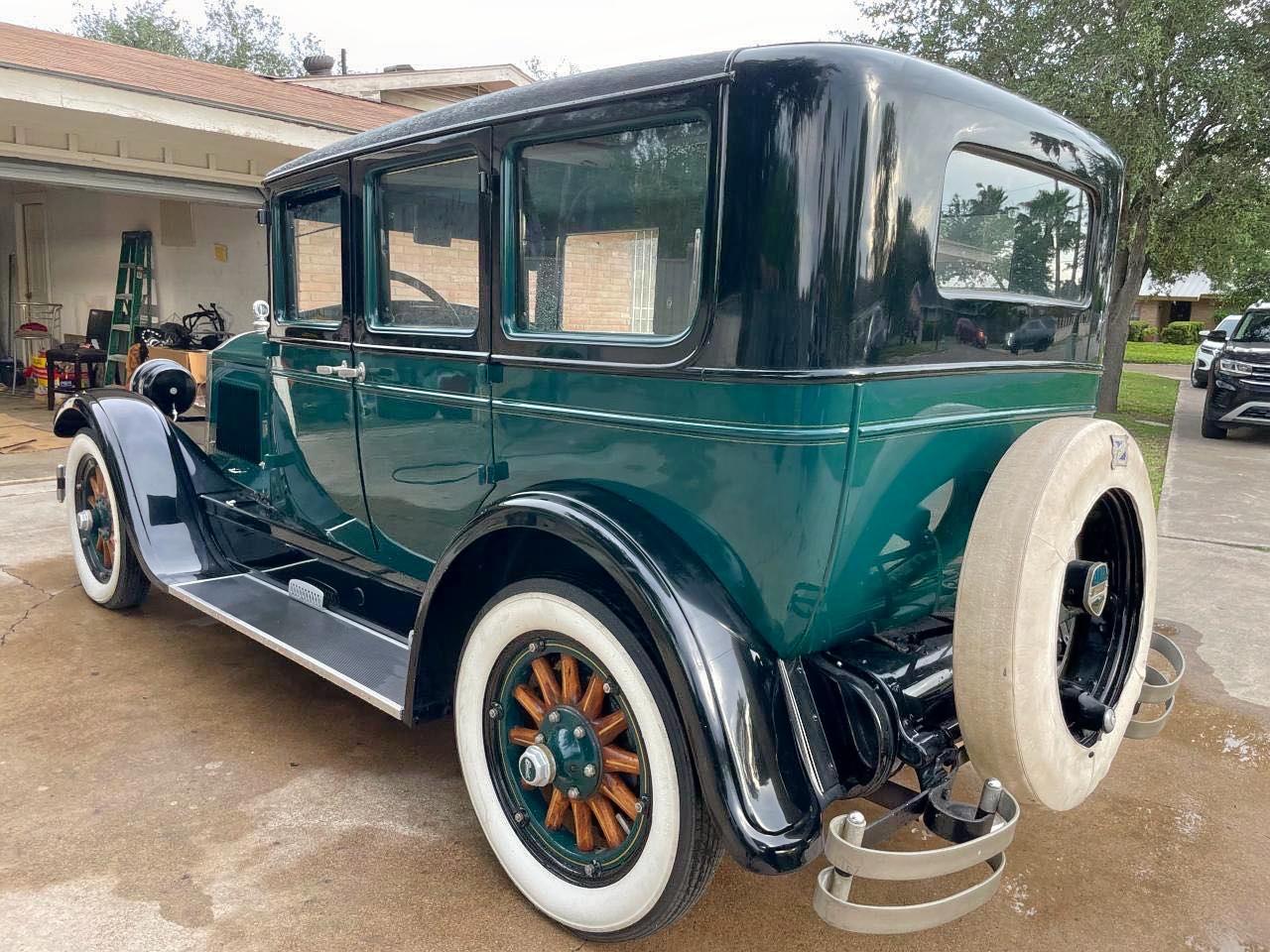 1927 BUICK 4 Door