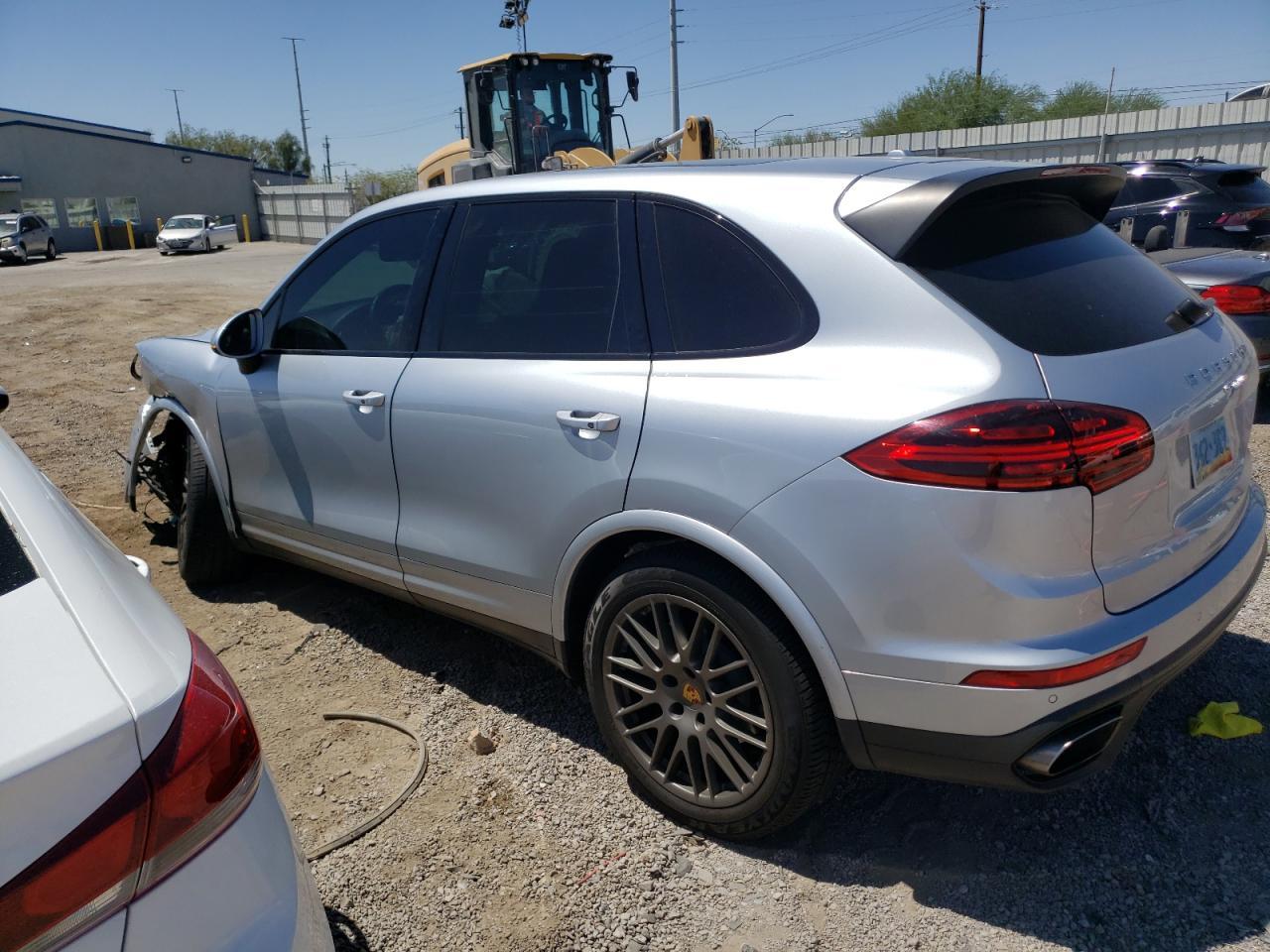 2017 PORSCHE CAYENNE