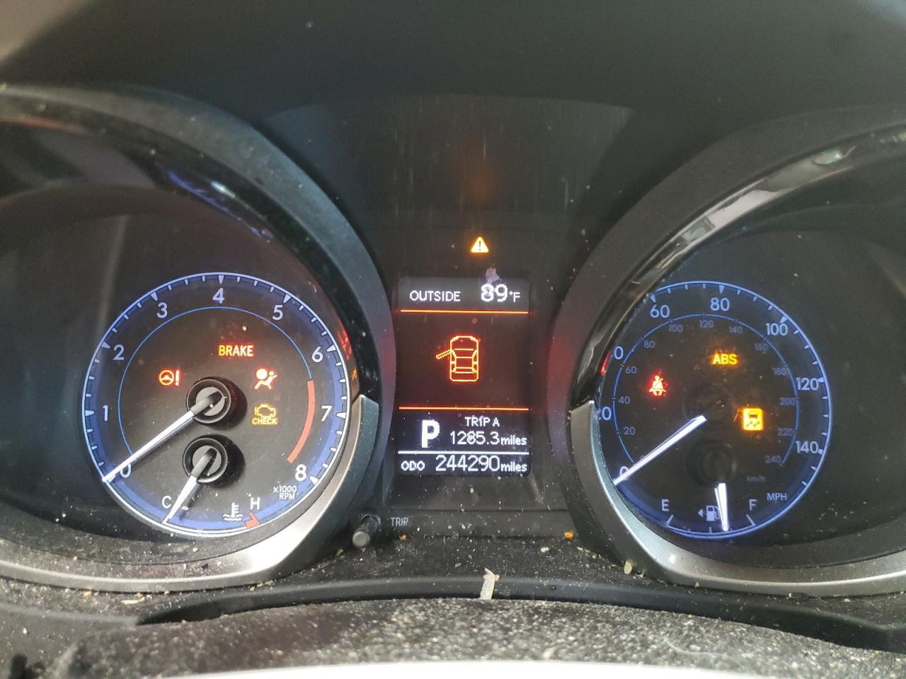 2015 TOYOTA COROLLA