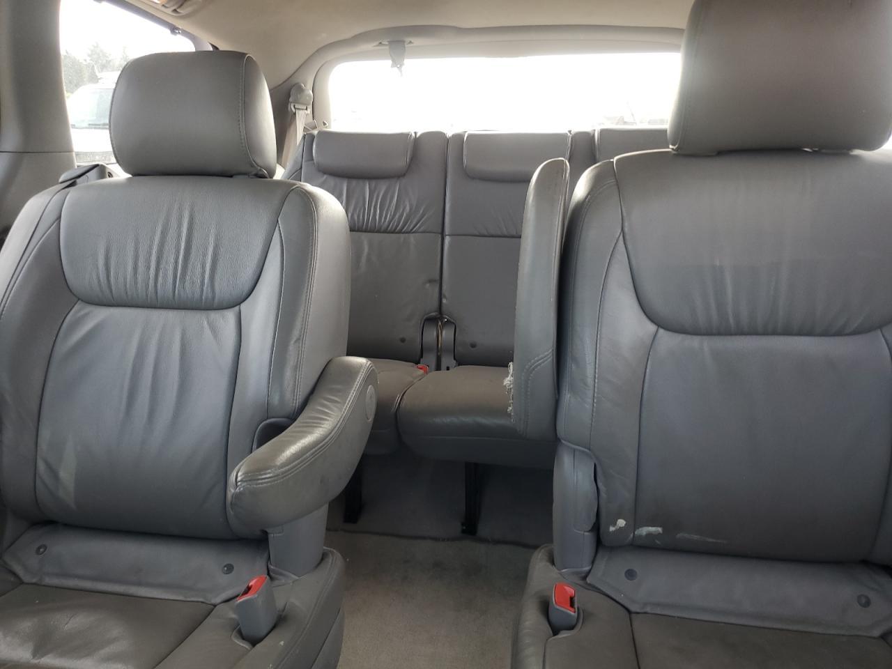 2007 TOYOTA SIENNA