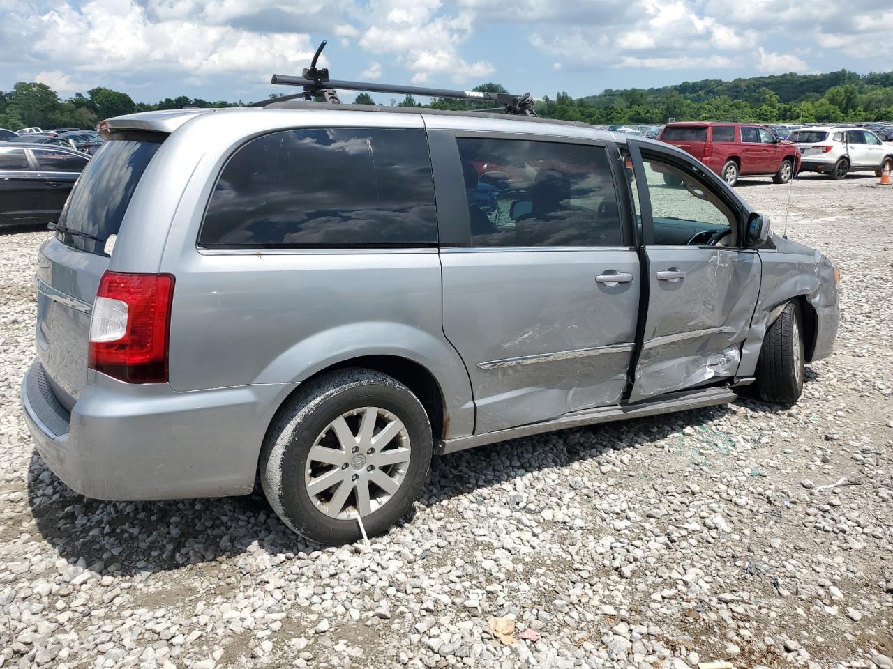 2015 CHRYSLER Town & Country