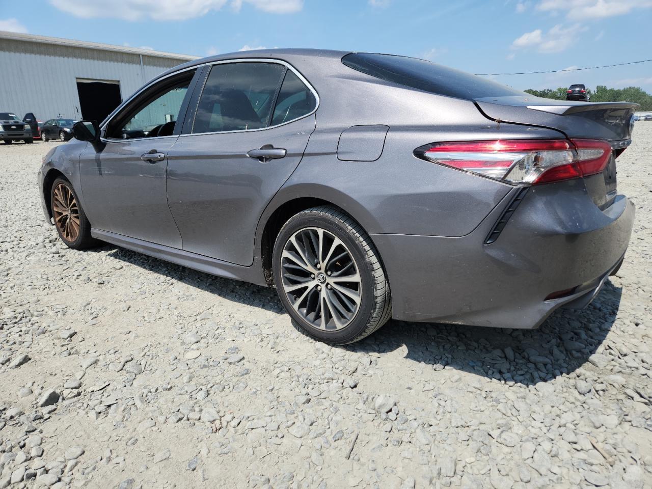2018 TOYOTA CAMRY