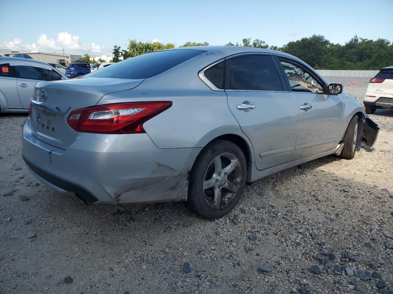 2017 NISSAN ALTIMA
