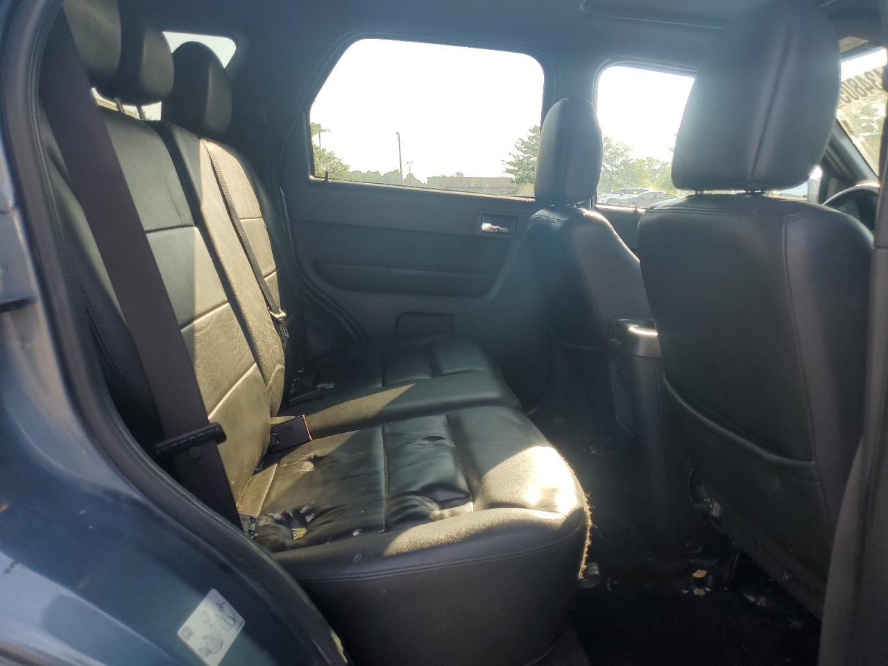 2010 FORD ESCAPE
