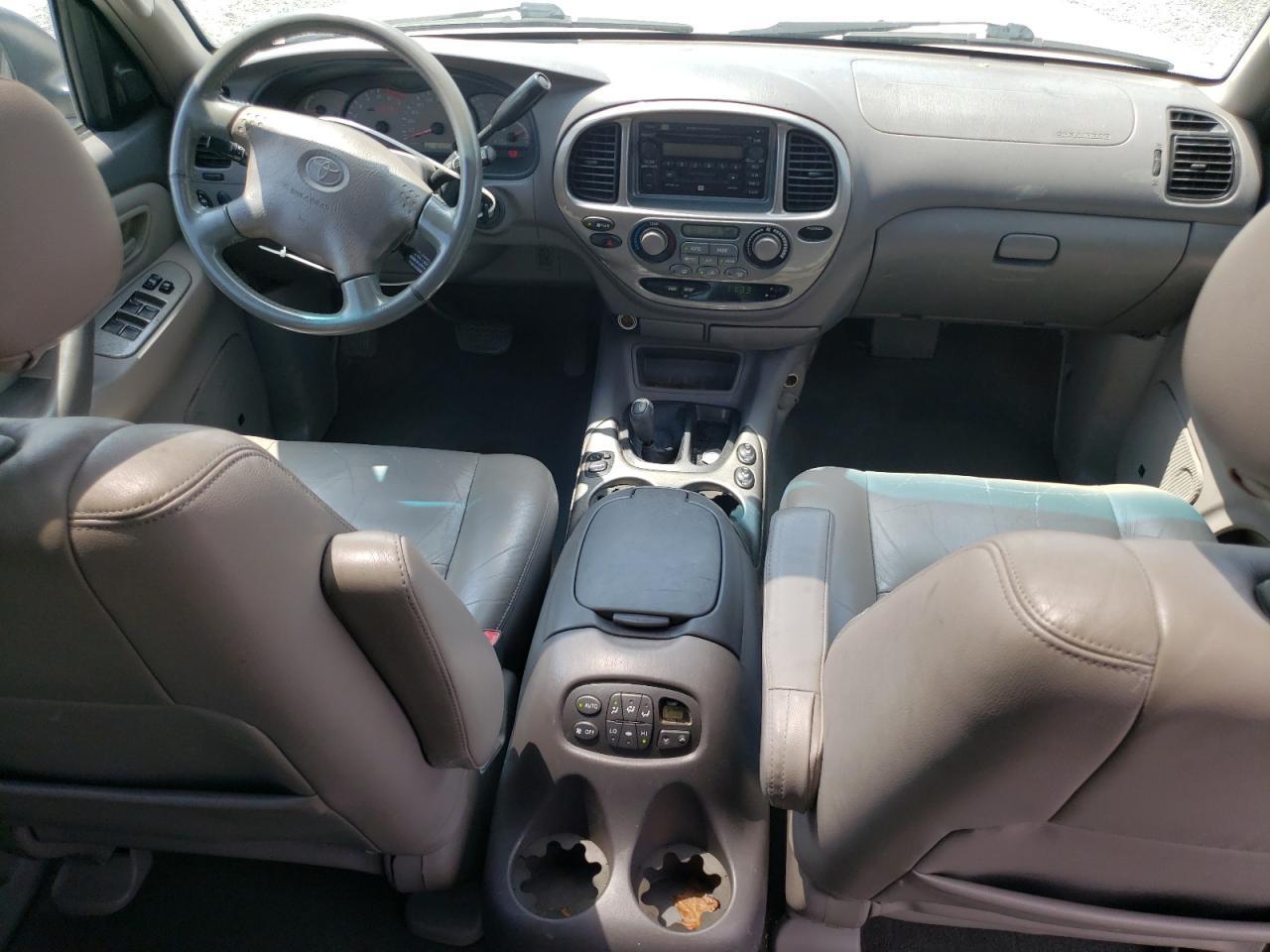 2002 TOYOTA Sequoia