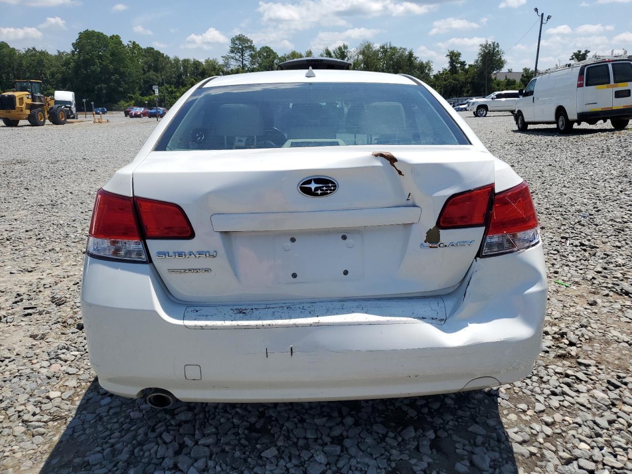 2014 SUBARU Legacy