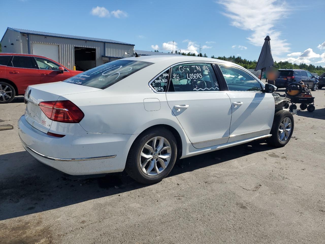 2016 VOLKSWAGEN Passat
