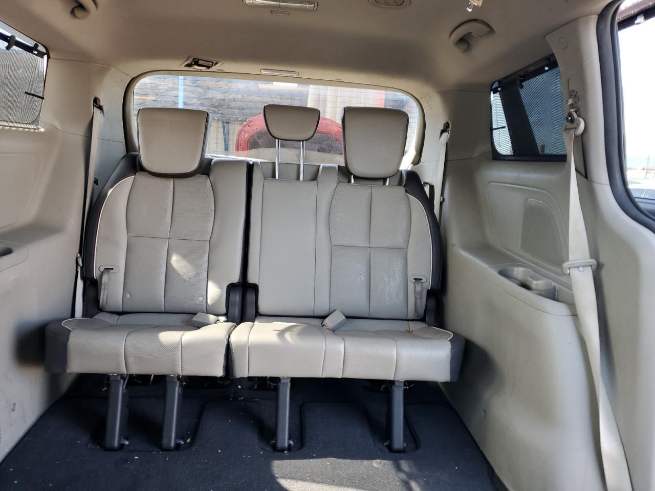 2016 KIA SEDONA