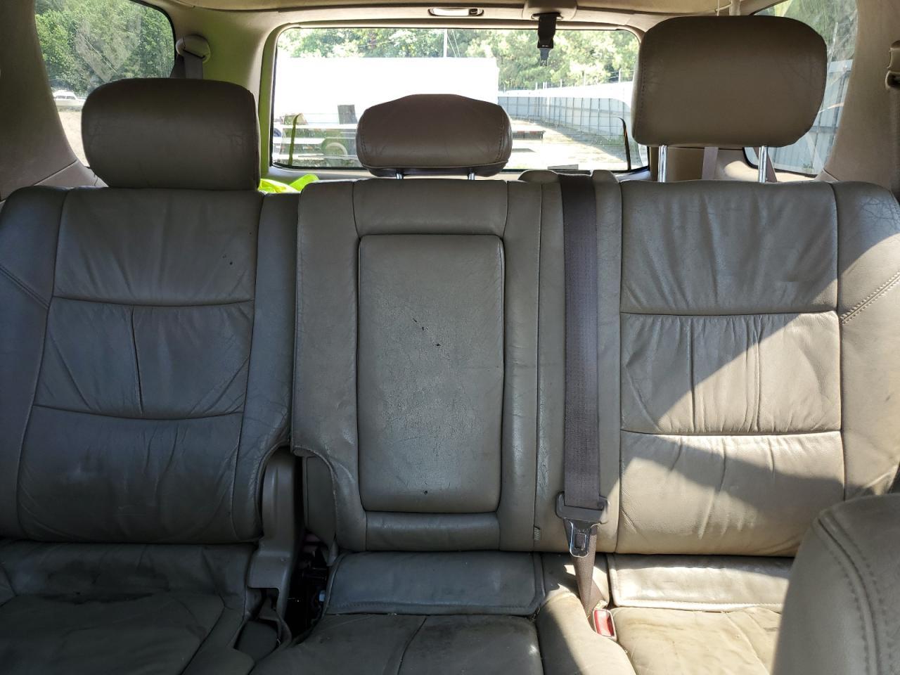 2004 TOYOTA Sequoia